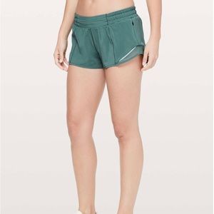Lululemon Green Smoke 2.5 in Hottie Hot Shorts